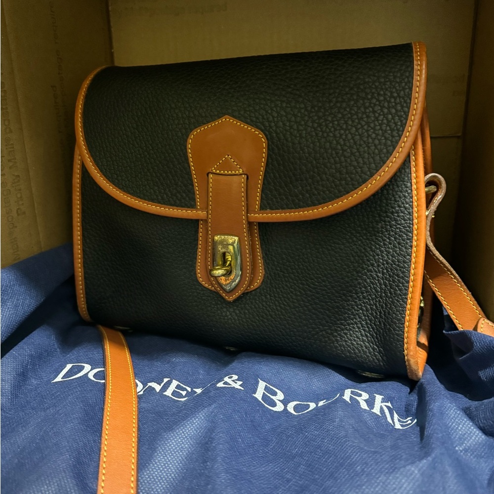 Vintage Dooney & Bourke Leather Crossbody Bag